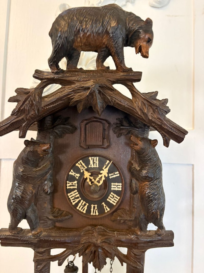 Quality Antique Black Forest Carved Bear Cuckoo Clock - Image 4